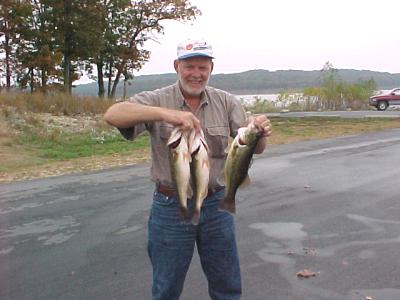 Bob Fish off.jpg (21083 bytes)